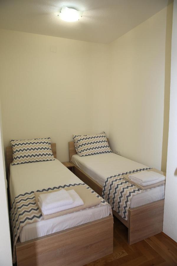 Apartmani Dijana 2 Cattaro Esterno foto