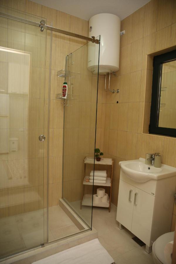 Apartmani Dijana 2 Cattaro Esterno foto