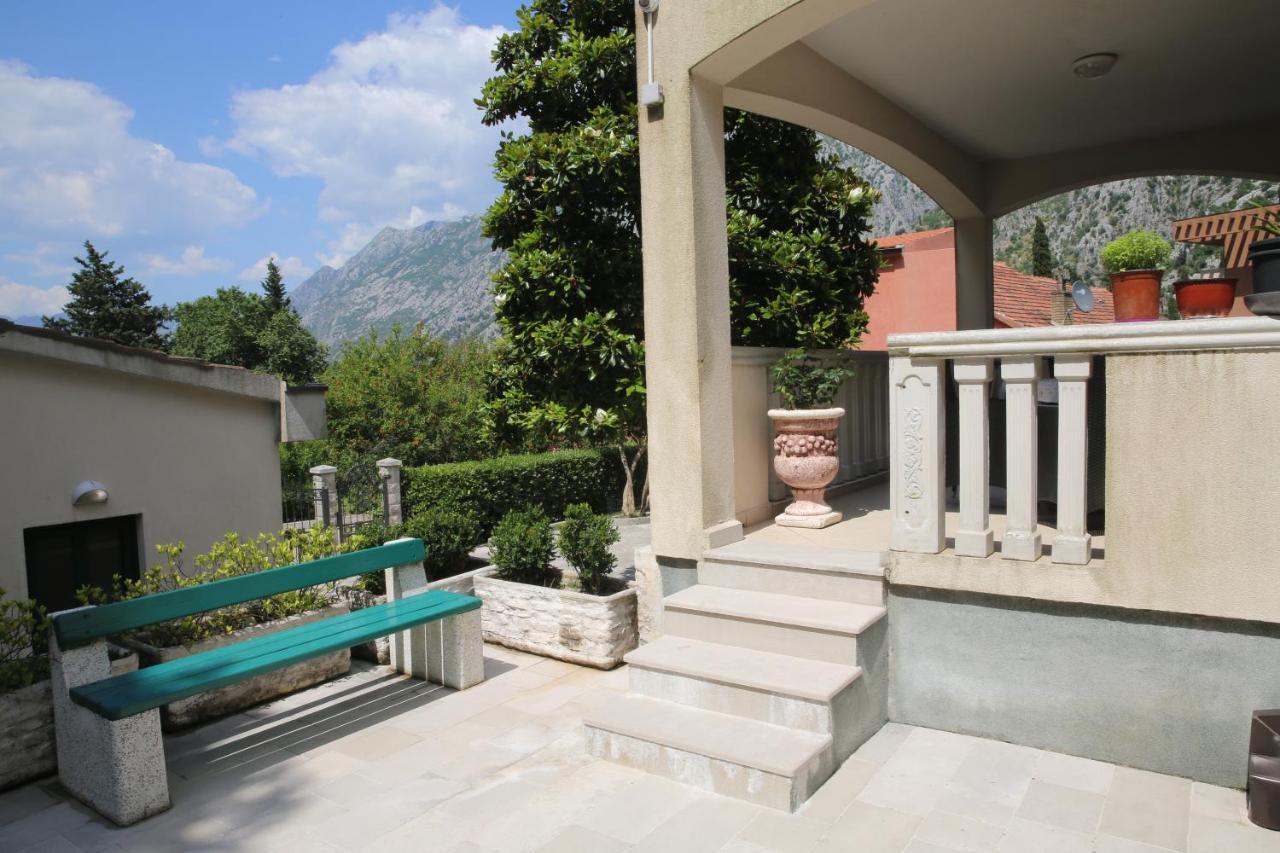 Apartmani Dijana 2 Cattaro Esterno foto